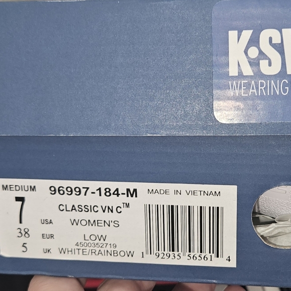 Women Kswiss size 7 pride - Picture 2 of 2